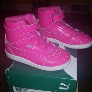 Pink girls puma